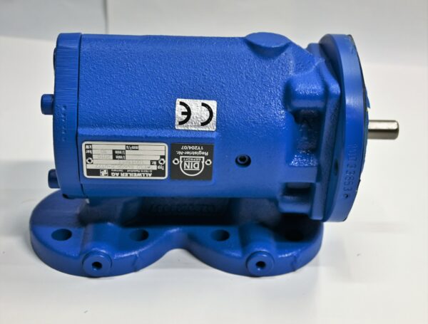 Sininen Allweiler öljypumppu malli SPF 10R46 30 BAR G8.8-W16